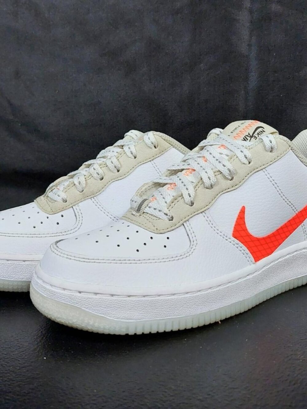 Nike Air Force 1 LV8 Sneakers Shoes GS Leather AF1. Sz 4.5Y Fits Women's 6
